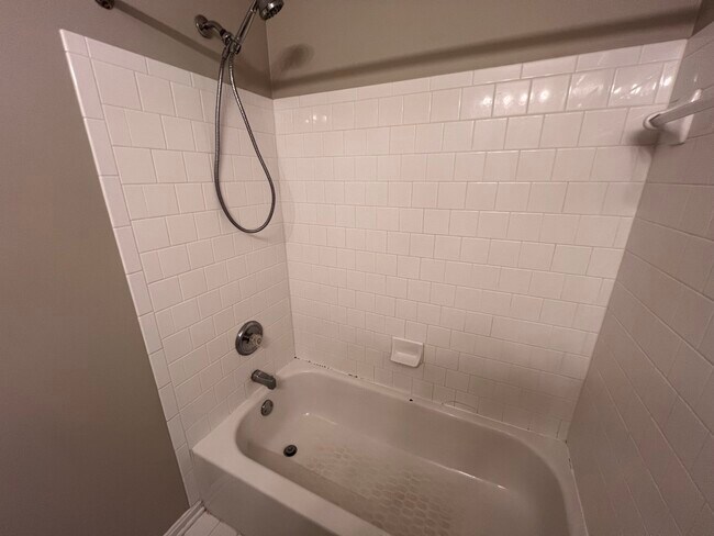 Building Photo - 212 Cambridge Pl