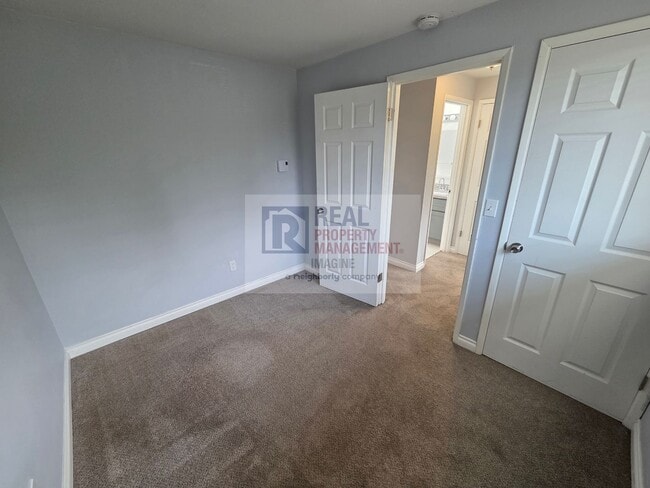 Building Photo - Recently remodeled 3 bedroom, 2.5 bath home