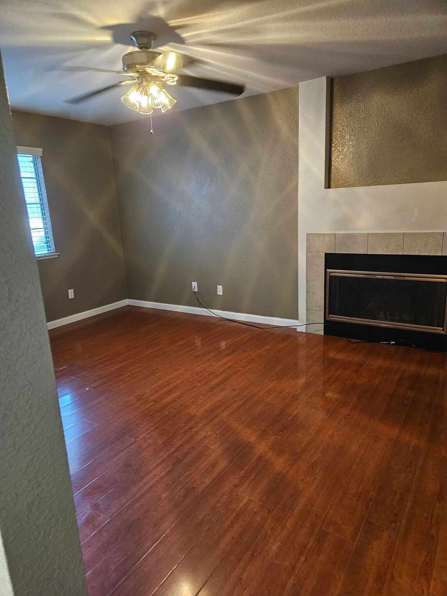 Building Photo - 11150 Trinity River Dr