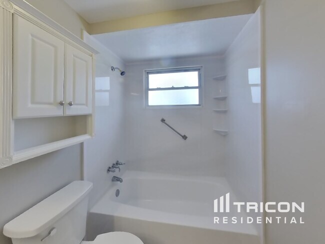 Building Photo - 7010 Cobblewood Ct