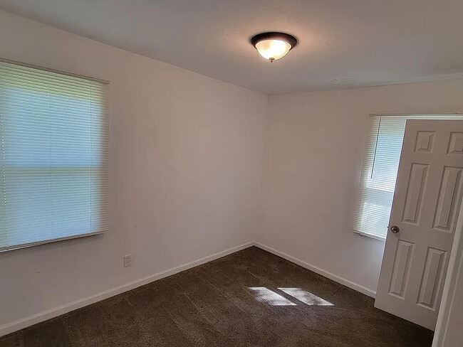 Building Photo - 26548 Eton Ave