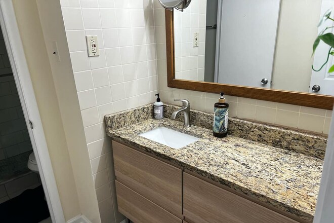 sink area in bathroom - 1420 N St NW