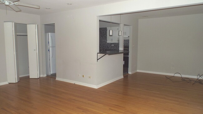 Building Photo - 77 W Central Ave