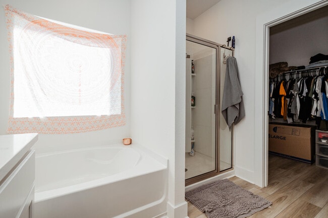 Building Photo - 231 Lyla Ln