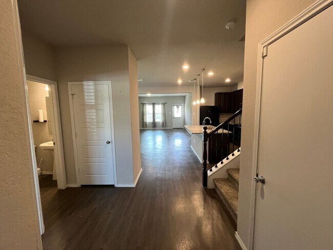 Building Photo - 7923 Navarro Mls