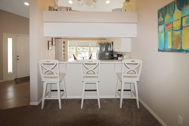 Building Photo - Plantation Golf and Country Club Seasonal Condo for Rent