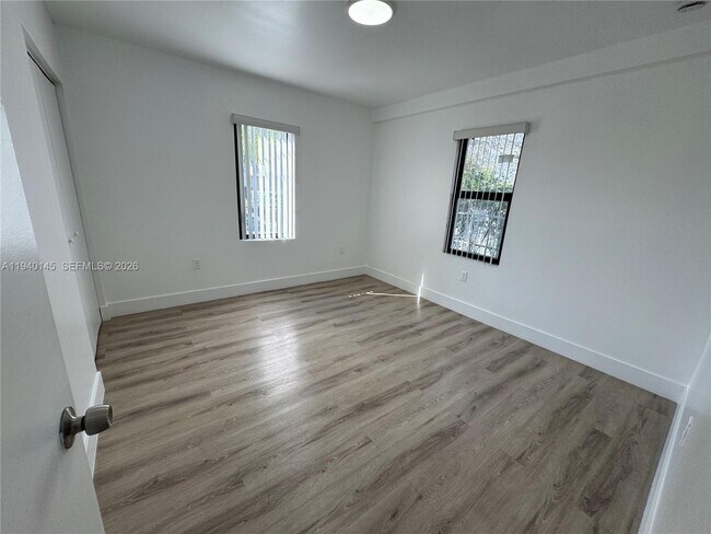 Building Photo - 1971 NW 2nd Ct