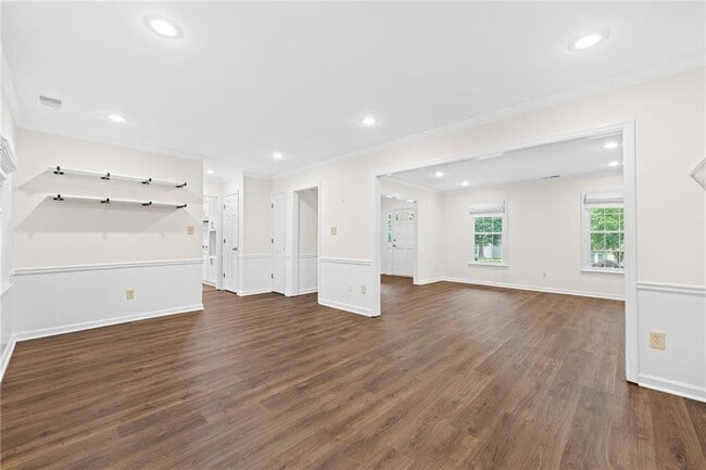 Building Photo - 4496 Windsor Oaks Dr