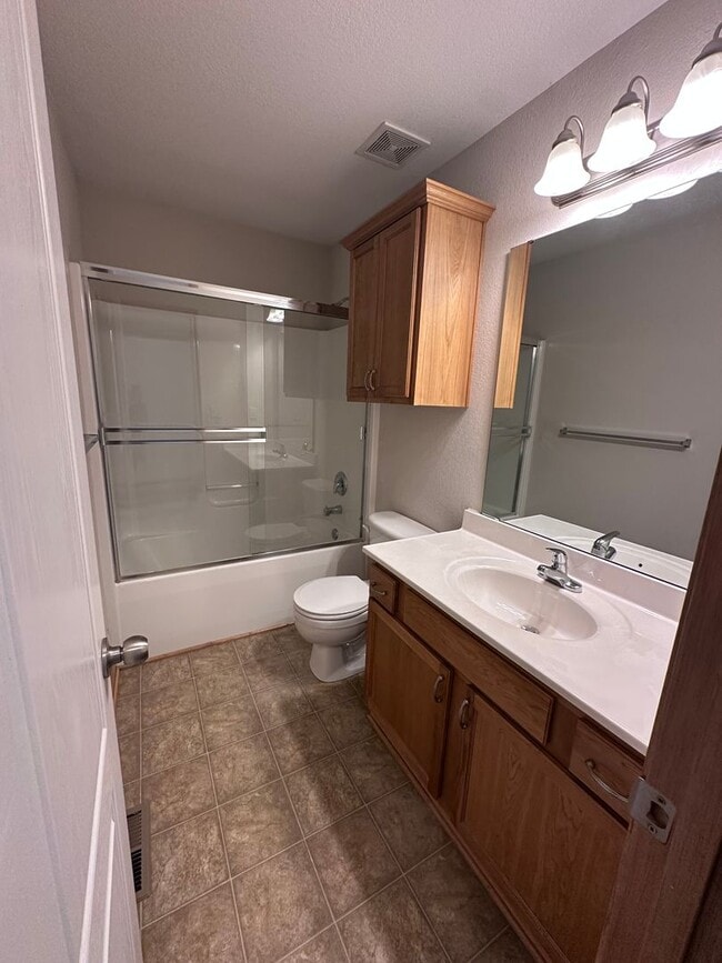 Building Photo - AD-02