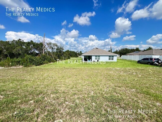 Building Photo - 15688 SW 37th Ave