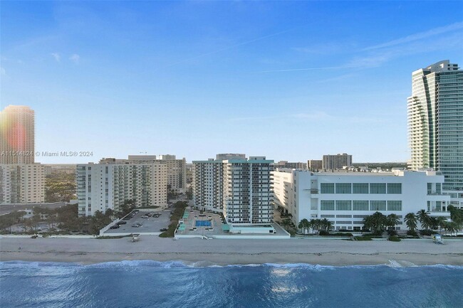 Building Photo - 3725 S Ocean Dr