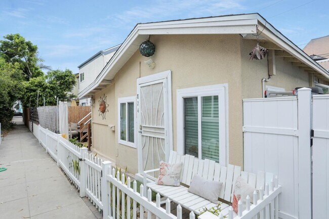 Building Photo - 824 Rockaway Ct