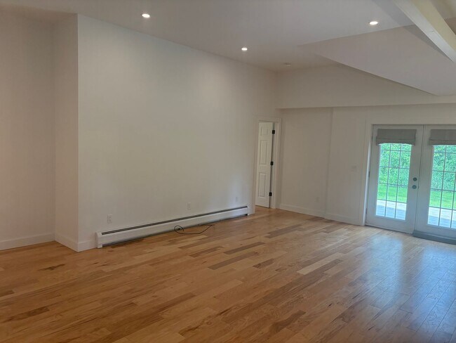 Building Photo - 73 Candlewood Dr