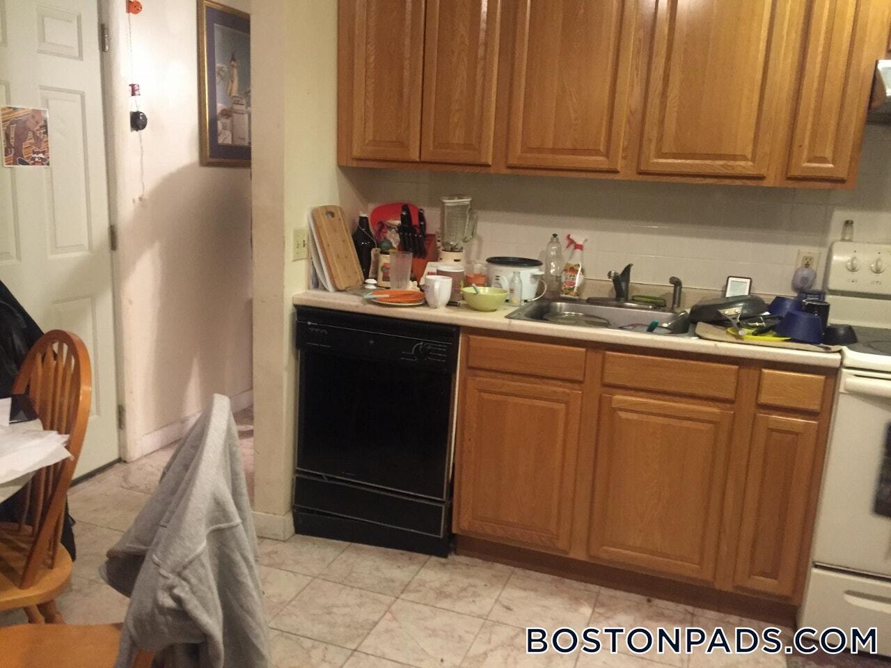 Building Photo - 104 Hammond St