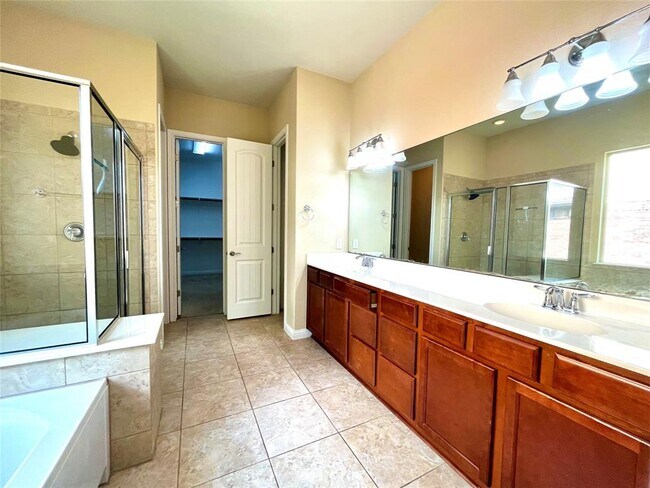 Building Photo - 10000 Paulines Way