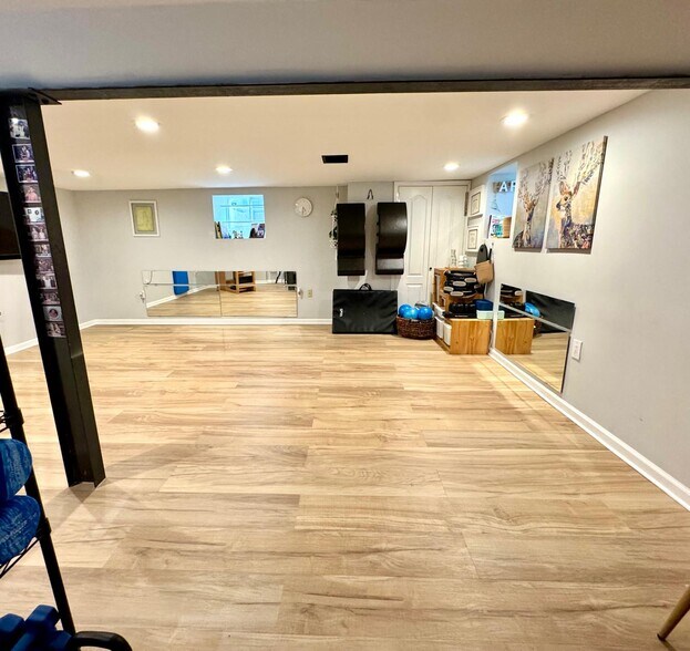 Building Photo - 611 Harvard Rd