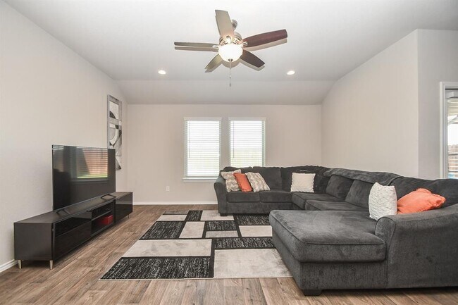 Building Photo - 21602 Victoria Harbor Dr