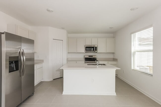 Building Photo - 3003 Totem Rd