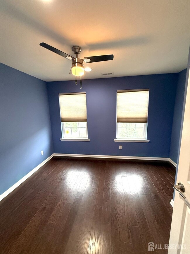 Building Photo - 1305 Hudson Cir