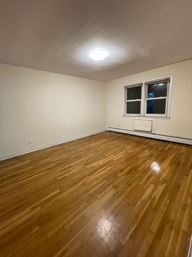 Building Photo - 14402 38th Ave