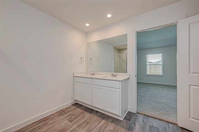 Building Photo - 6108 Artwood Fls Dr