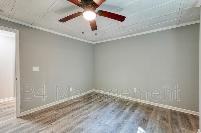 Building Photo - 168 Cherokee Cir