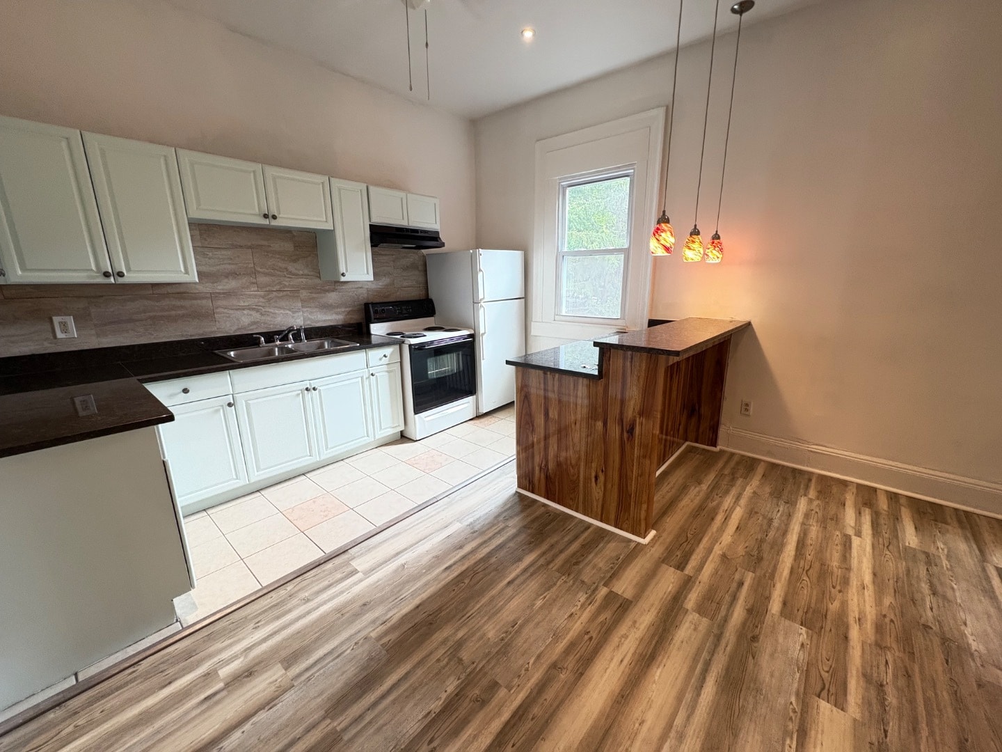 Building Photo - 5809 Hobart St