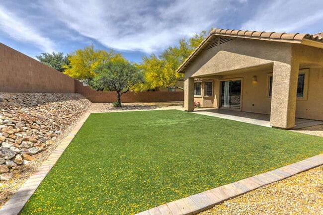 Building Photo - Madera Highlands