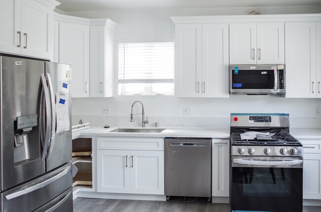 Building Photo - 5401 Carlin St