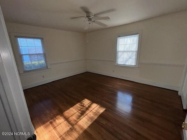 Building Photo - 2110 Southview Dr