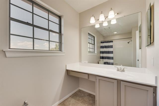 Building Photo - 3325 Fox Hollow Ct