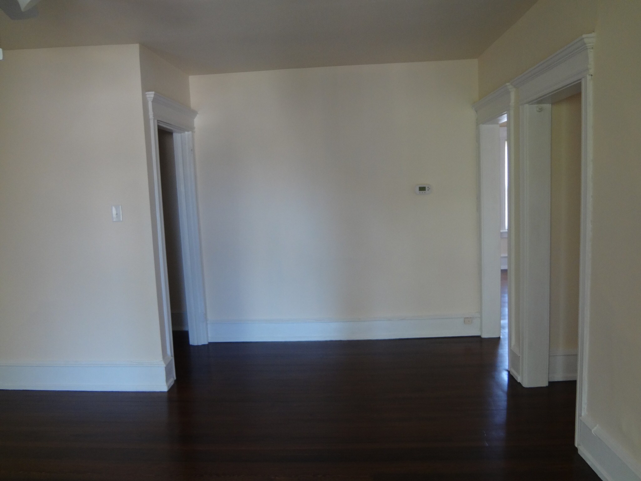 Building Photo - 2 N Austin Ave