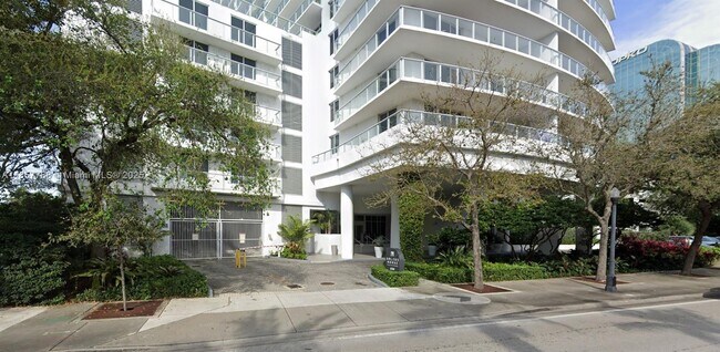 Primary Photo - 4250 Biscayne Blvd
