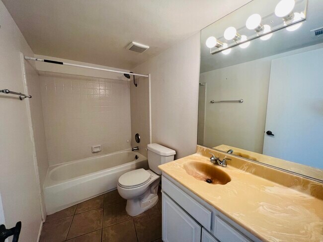 Building Photo - 35615 Pso Circulo E