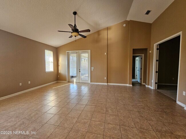 Building Photo - 964 Hazeltine Ct