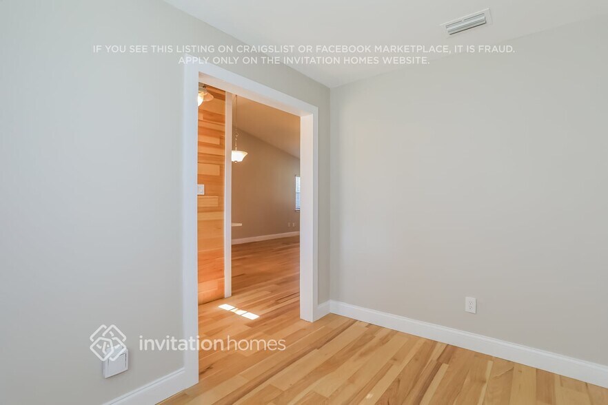 Building Photo - 107 Oakridge Dr