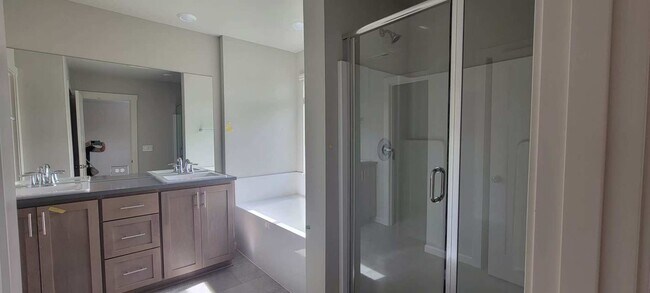 Building Photo - New construction