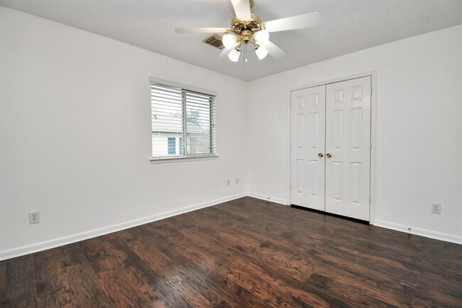 Building Photo - 8522 Chancellorsville Ln