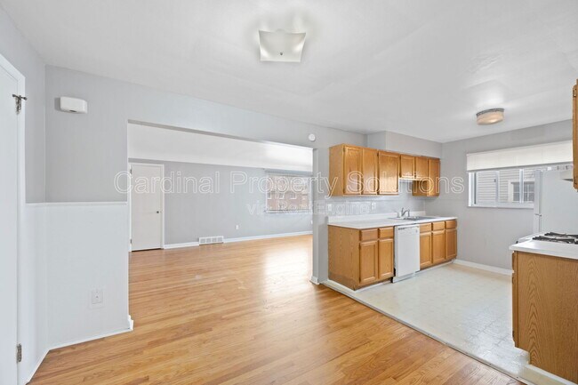 Building Photo - 5520 Bosworth Pl
