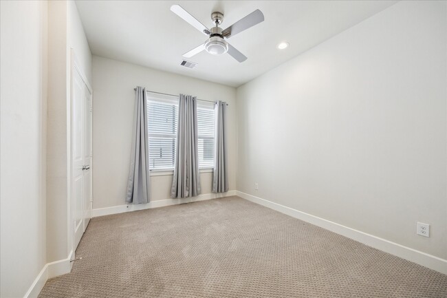 Building Photo - 8534 Adell Rose Ln