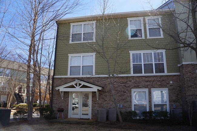 Building Photo - Woodlands Unit 237 - Available NOW