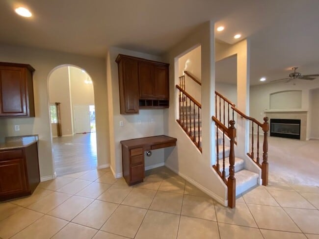 Building Photo - Available on July 31, 2025 For Viewing. Su...