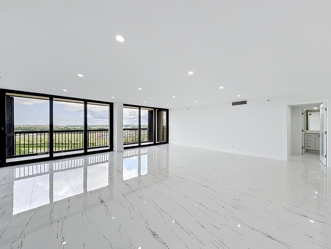 Building Photo - 2480 Presidential Way