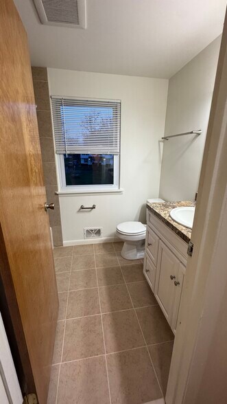 Building Photo - 63 Havenwood Holw