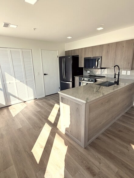 2B/2B Kitchen Option 1 - The Forefront Detroit
