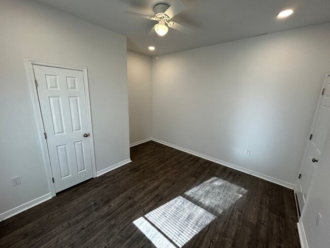 Building Photo - 1404 Miller Ave