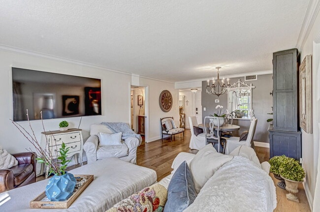 Building Photo - 5650 Tamberlane Cir