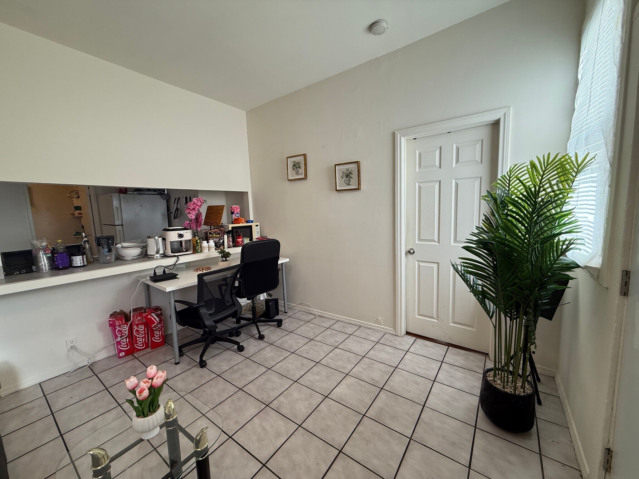 Building Photo - 2663 Orchard Ave
