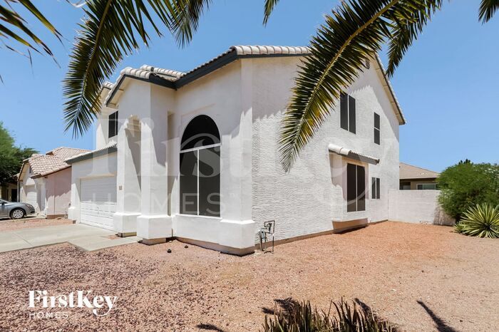 Building Photo - 912 E Baylor Ln