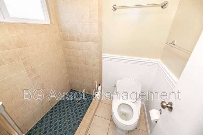 Building Photo - 1550 Kildare Way